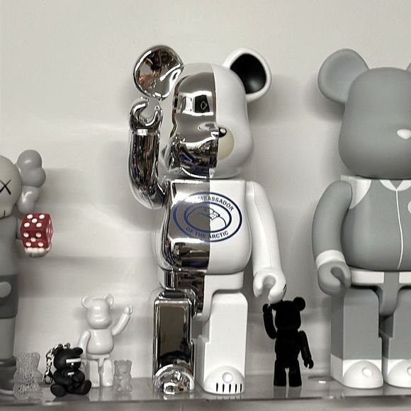 Bearbrick x Canada Goose (PBI Ambassador of the Arctic) 400% - Picture 9 of 12